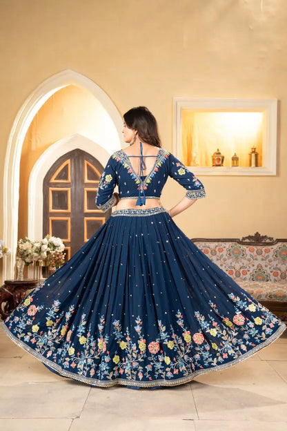 Lehenga bleu Nil en georgette avec broderie multicolore en fils, travail de codage et sequins
