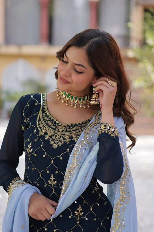 Entenblaues Palazzo-Kurti-Set mit Paillettenstickerei und kontrastierendem Dupatta