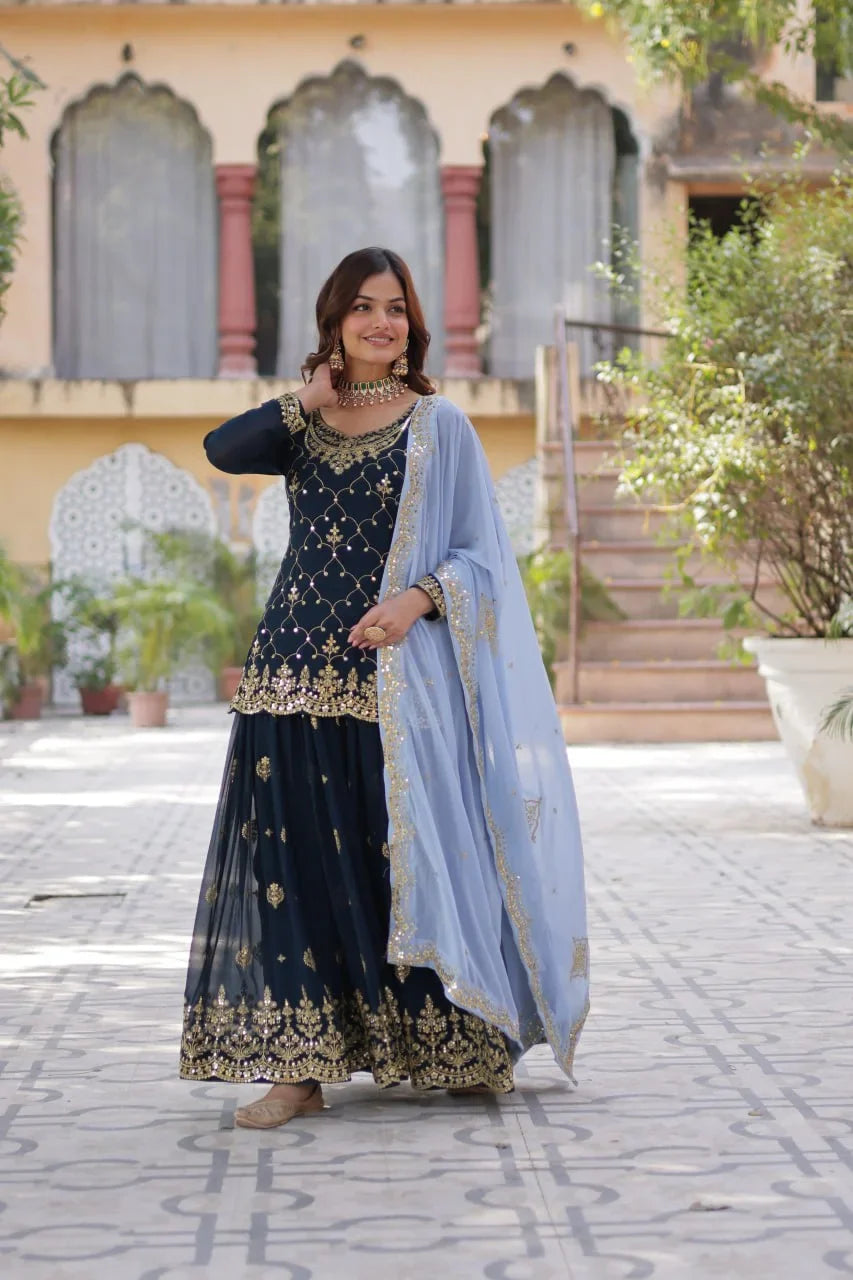 Entenblaues Palazzo-Kurti-Set mit Paillettenstickerei und kontrastierendem Dupatta