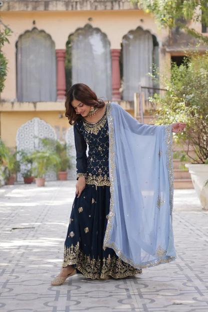 Entenblaues Palazzo-Kurti-Set mit Paillettenstickerei und kontrastierendem Dupatta