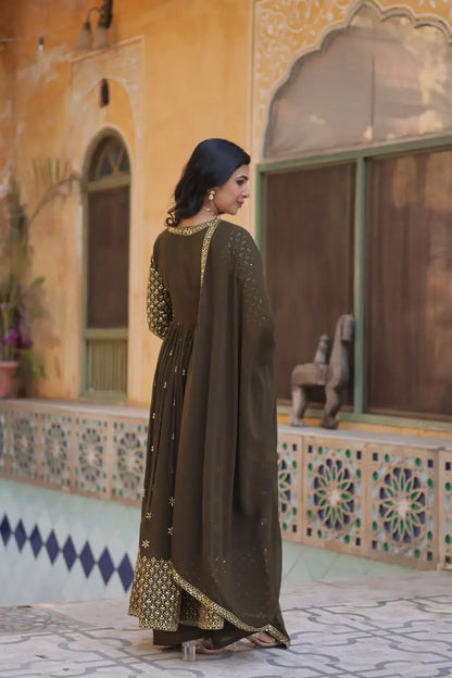 Robe Longue Vert Empire en Georgette avec Broderies de Sequins