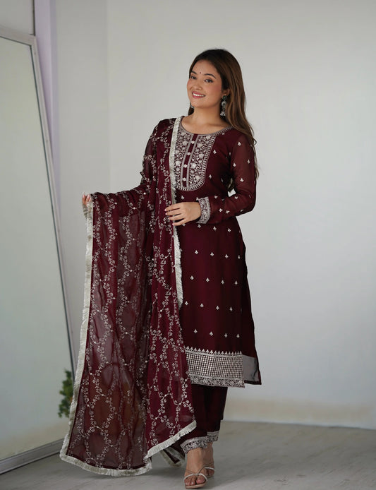 Klassischer burgunderroter Salwar-Anzug, gebrauchsfertig, mit Paillettenstickerei und Fadenarbeit