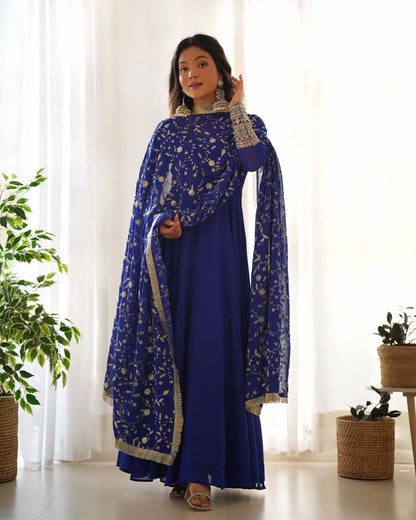 Robe Designer Georgette Bleue Royale avec Broderie Lourde et Dupatta
