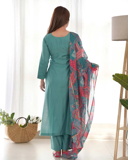 Salwar suit droit en viscose bleu scarabée avec dupatta imprimé floral multicolore