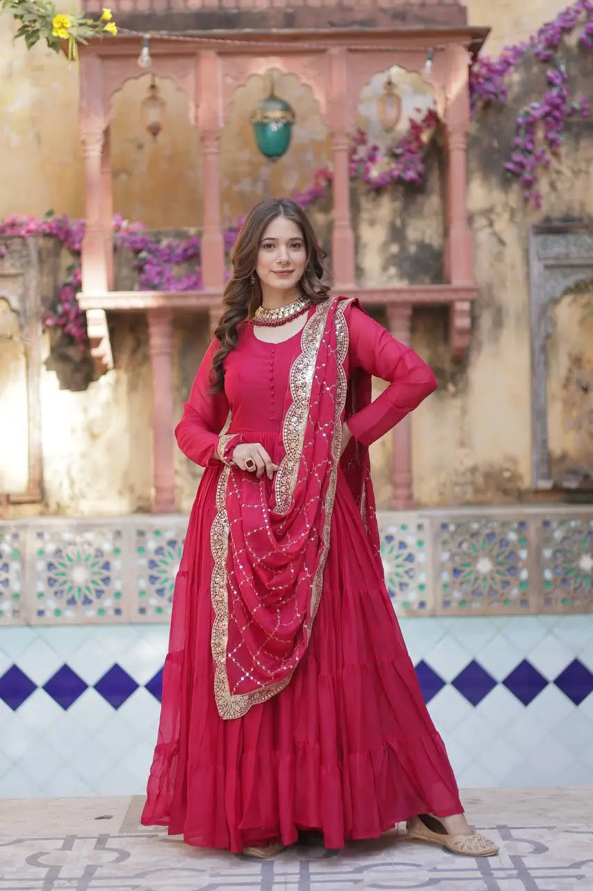 Robe de Cérémonie Rouge Doux | Longue Robe en Georgette évasée | Tenue de Fête avec Broderies Élégantes