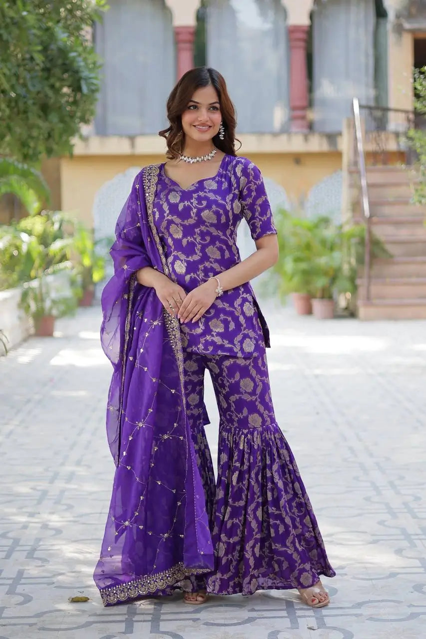 Ensemble Salwar Suit Jacquard en Georgette Iris Violet Pourpre avec Dupatta