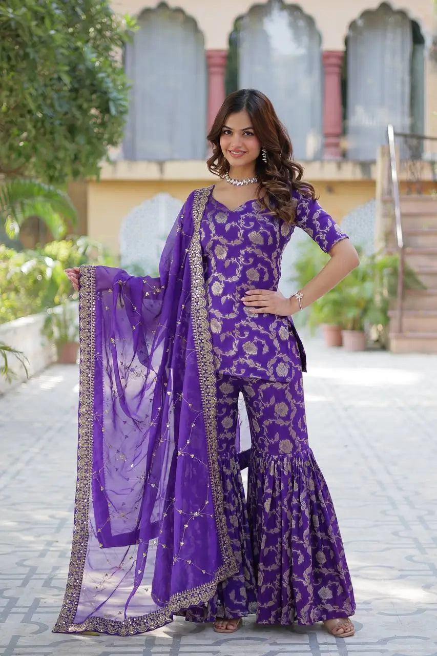 Ensemble Salwar Suit Jacquard en Georgette Iris Violet Pourpre avec Dupatta