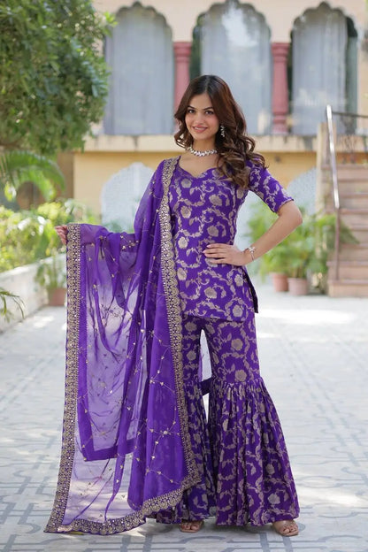 Ensemble Salwar Suit Jacquard en Georgette Iris Violet Pourpre avec Dupatta