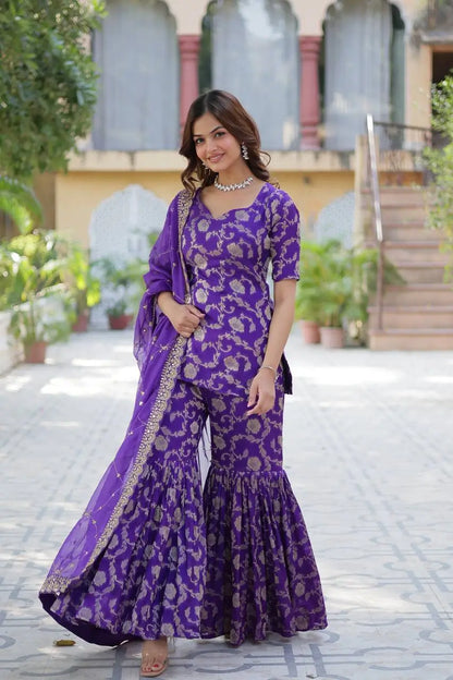 Ensemble Salwar Suit Jacquard en Georgette Iris Violet Pourpre avec Dupatta