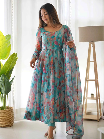 Robe en organza bleu ciel à imprimé floral multicolore avec dupatta assortie – Tenue indienne fraîche et élégante pour femme
