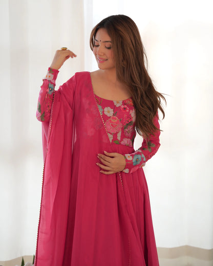Robe longue en organza rose fucshia à imprimé floral multicolore avec dupatta