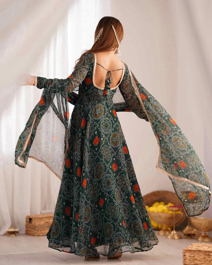 Robe en chiffon léger vert foncé avec imprimé Bandhej et dupatta assortie