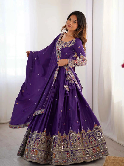 Lehenga violet avec Dupatta en Broderie Cording Dori