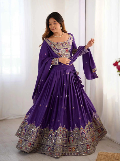 Lehenga violet avec Dupatta en Broderie Cording Dori