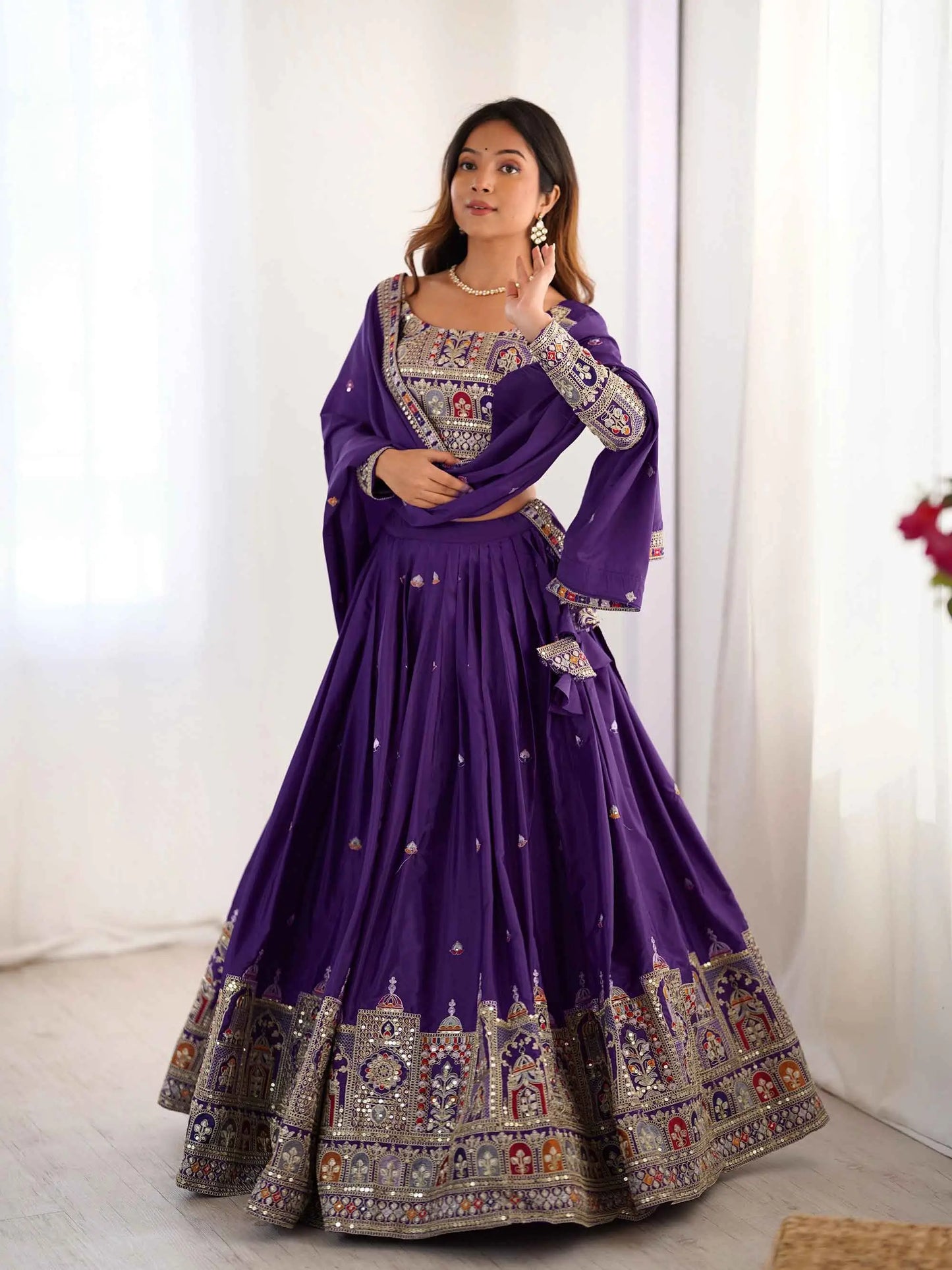 Lehenga violet avec Dupatta en Broderie Cording Dori