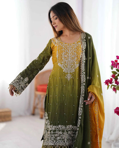 Ensemble Sharara Vert et Jaune avec Broderie en Cordon, Sequins et Perles Rivetées