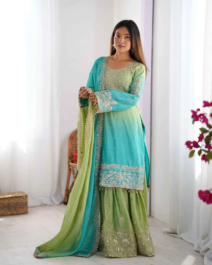 Ensemble Sharara Bleu Ciel et vert avec Broderie de Sequins Cordon et Perles Rivet