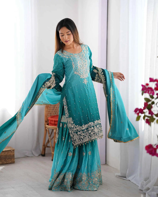 Blaugrünes Sharara-Set mit Kordelstickerei, Pailletten und genieteten Perlen, begleitet von einem passenden Dupatta