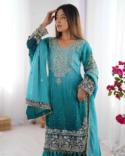 Blaugrünes Sharara-Set mit Kordelstickerei, Pailletten und genieteten Perlen, begleitet von einem passenden Dupatta